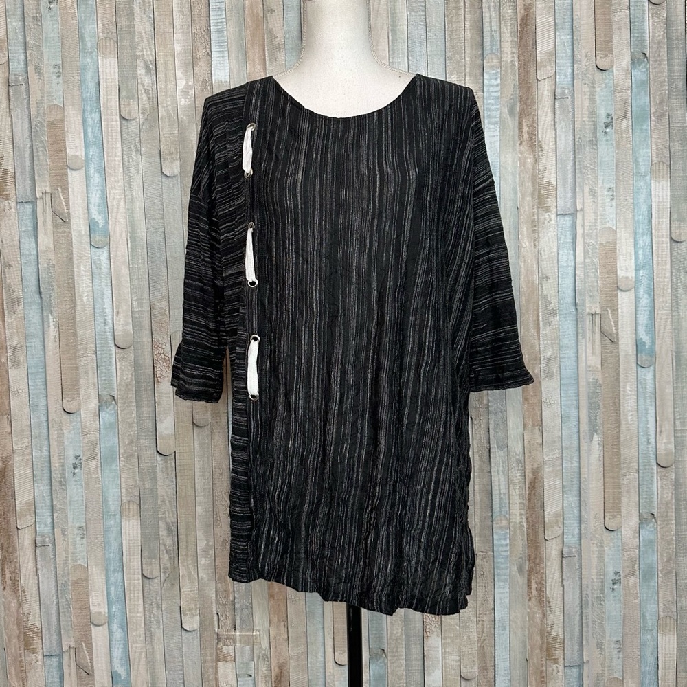Comfy USA S Black Striped Shoelace Woven‎ Asymmetric Knit Tunic Top Tee Shirt
